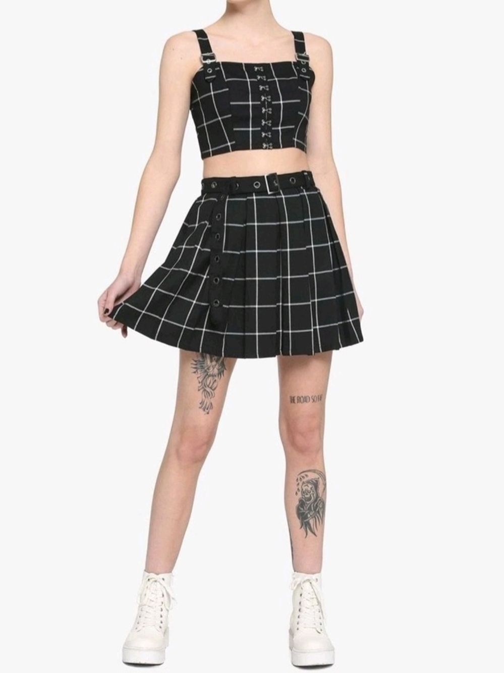 Hot Topic Black & White Plaid Pleated  Womans Skirt Grommet Belt Medium Gothic